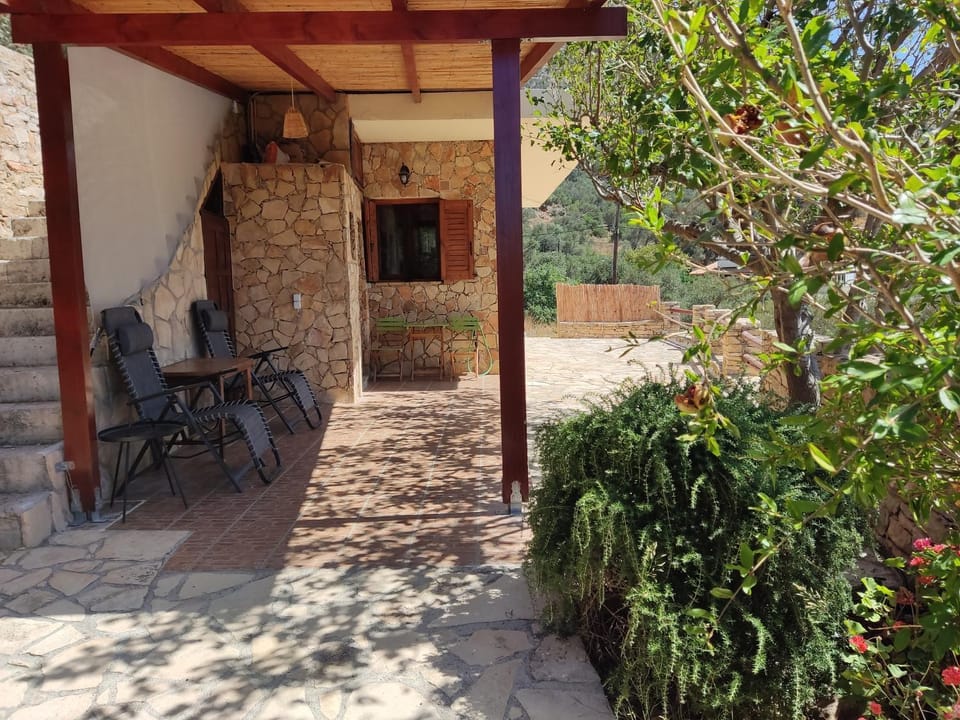 Patio, Facade/entrance