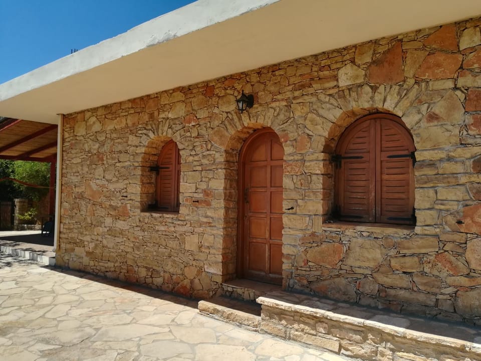 Property building, Patio, Facade/entrance
