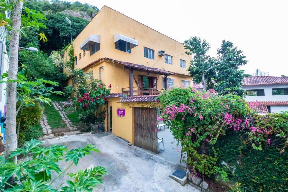 A Casa Morro do Moreno Bed and Breakfast in Vila Velha