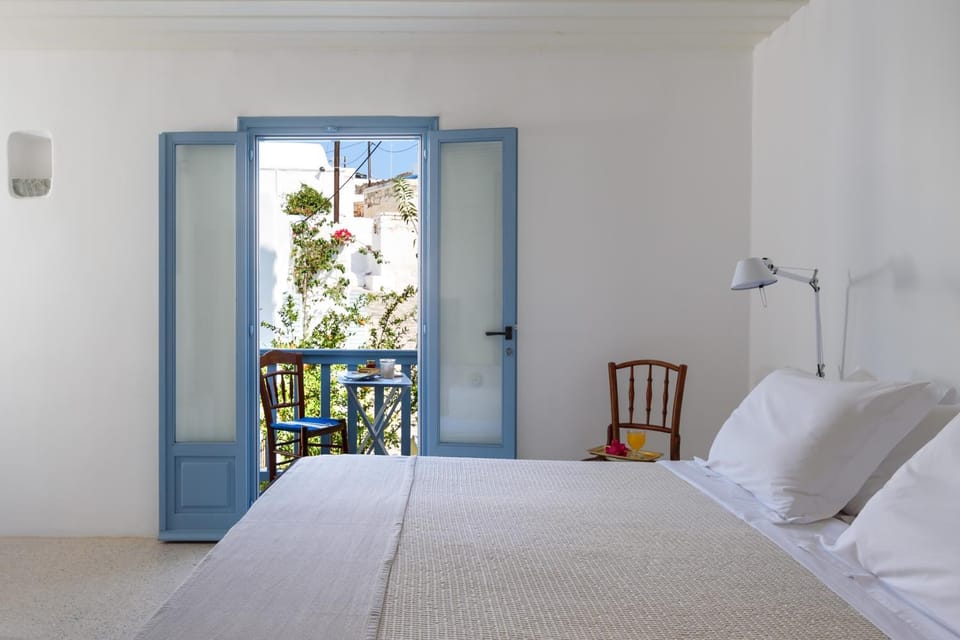 Bed, Balcony/Terrace, Photo of the whole room, Bedroom
