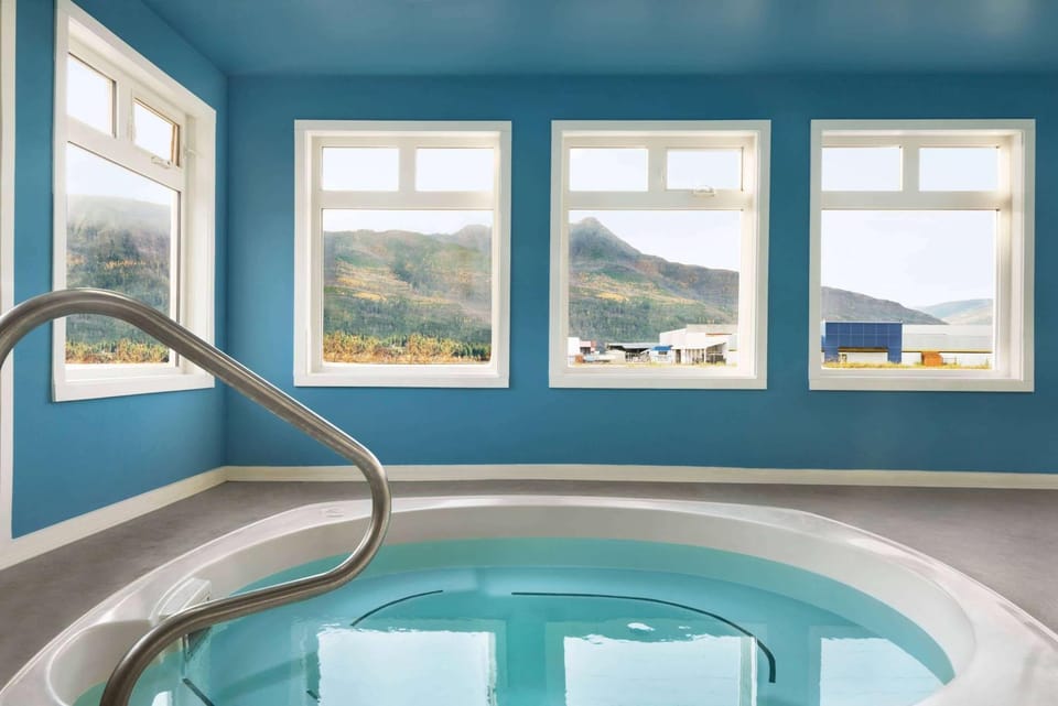 Hot Tub, On site