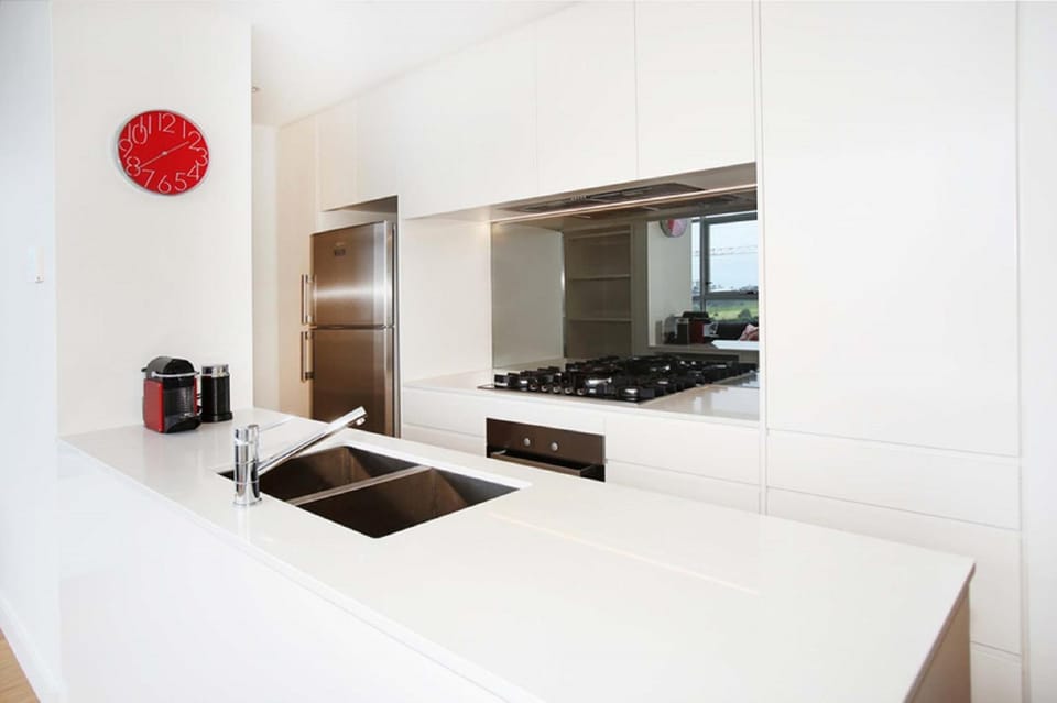 Gadigal Groove - Modern and Bright 3BR Executive Apartment in Zetland with Views Apartment in Kensington