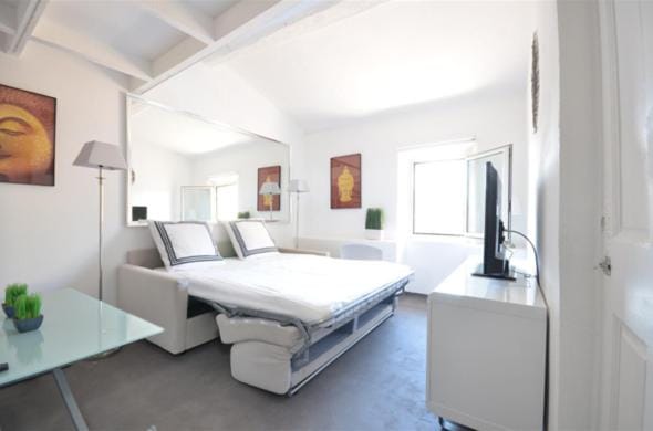 appartements 3 studios pour 2 ou 3 ou 5 ou 6 per centre ville Saint Tropez avec parking Apartment in Saint-Tropez