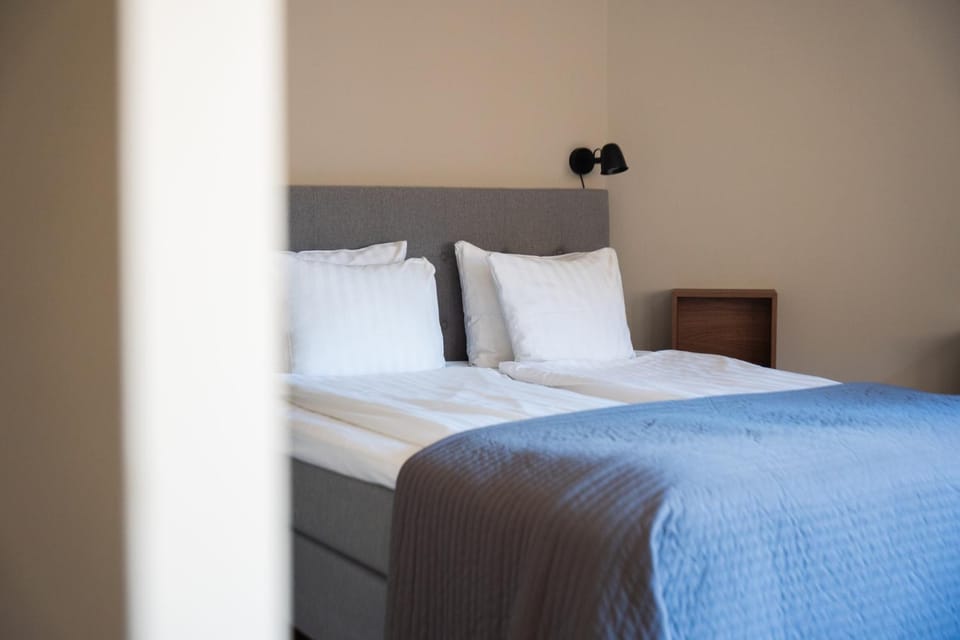Property building, Bed, Photo of the whole room, Bedroom
