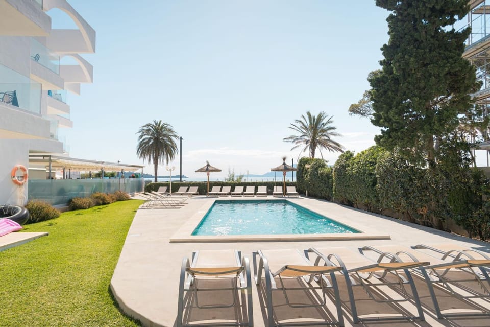 Pool view, Swimming pool
