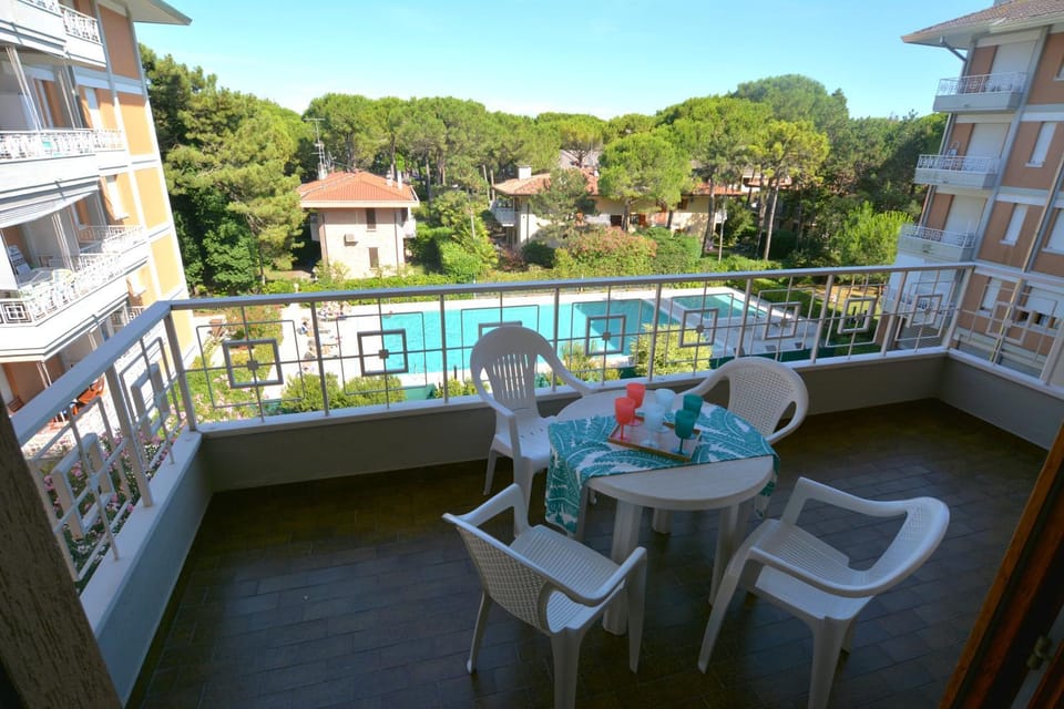 Balcony/Terrace, Pool view