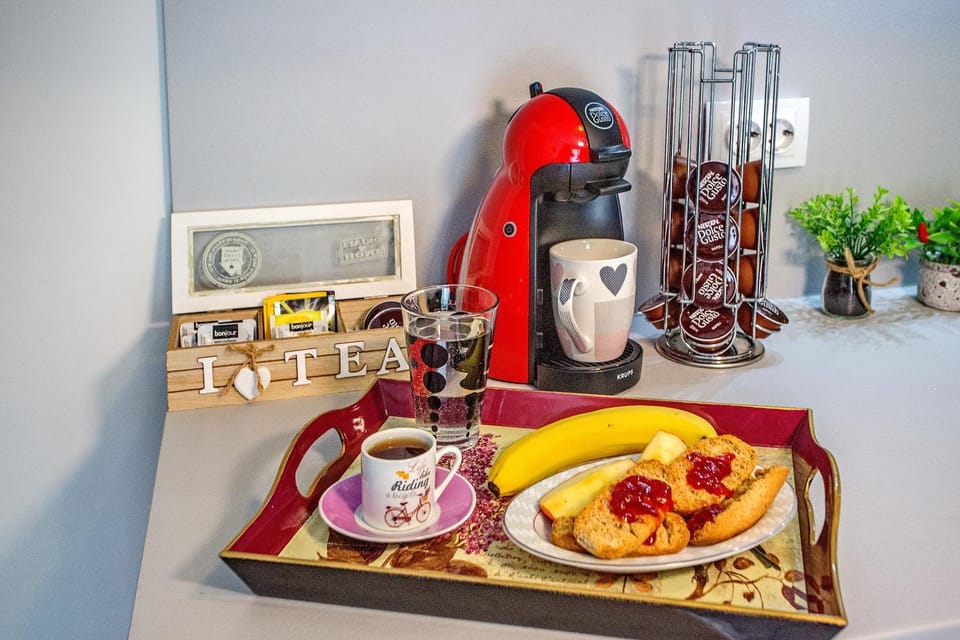 Coffee/tea facilities, Kitchen or kitchenette