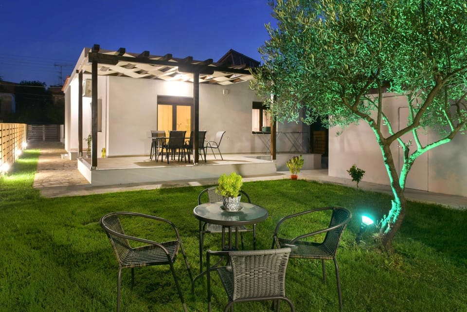 Garden, Garden view, Inner courtyard view