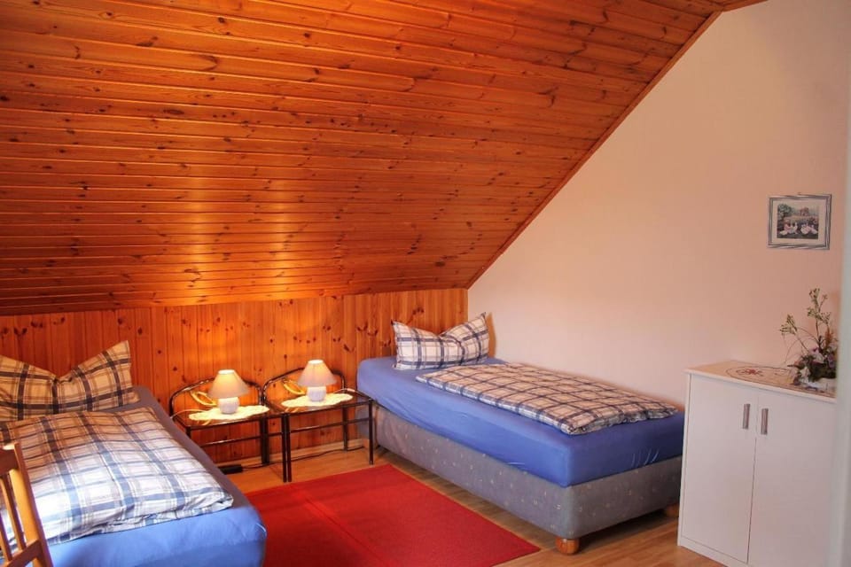 Komfort-Ferienwohnung-BURCK-97-qm-3-Schlafzimmer-2-WC Apartment in Schleswig-Holstein