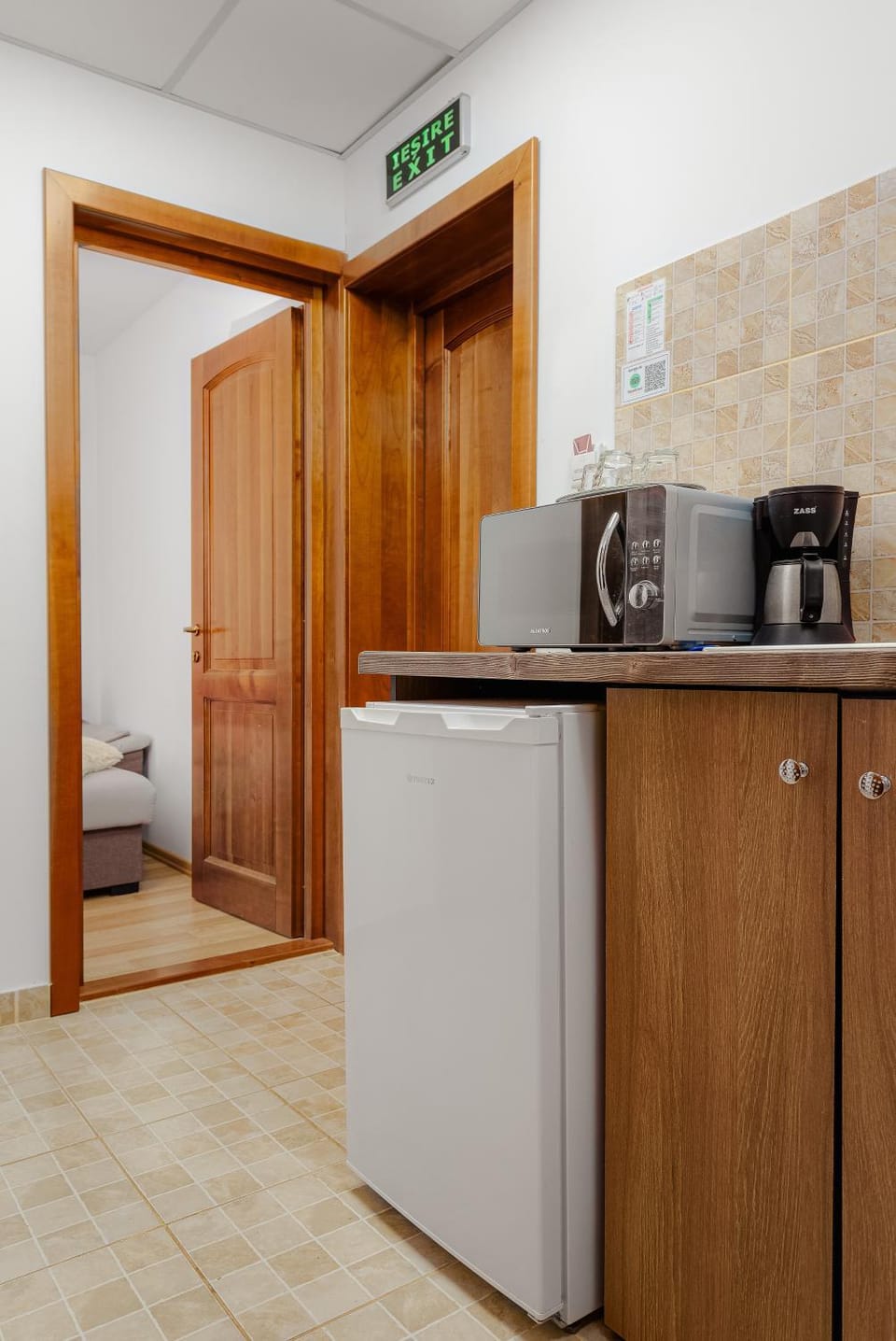 Coffee/tea facilities, Kitchen or kitchenette, minibar, oven
