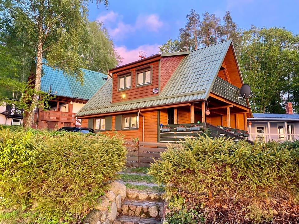 Domek letniskowy Opowieści z Narie Kretowiny Nature lodge in Poland