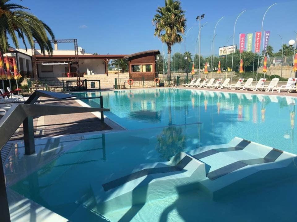 Swimming pool