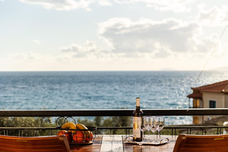 Natural landscape, Balcony/Terrace, Sea view