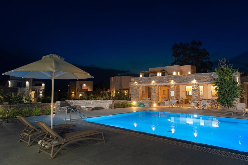 Property building, Swimming pool