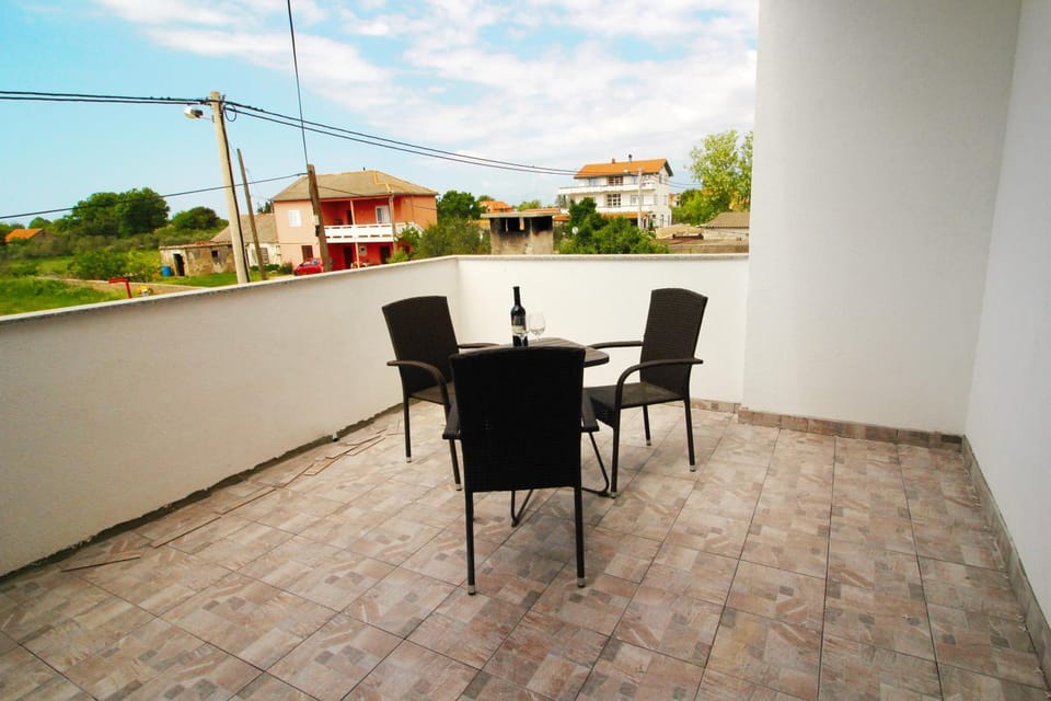 Apartment Sime Apartment in Zadar County