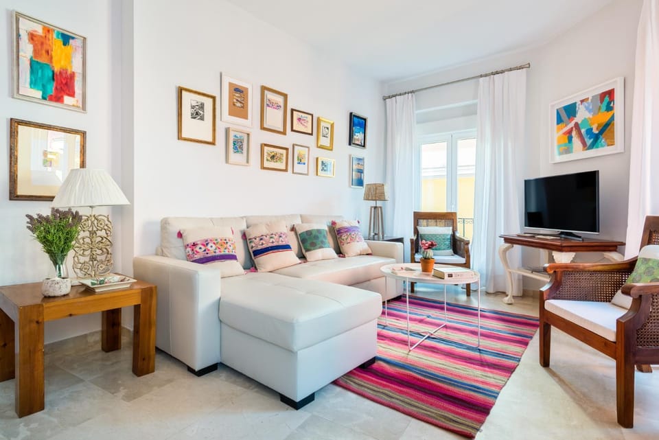 TV and multimedia, Living room, Seating area