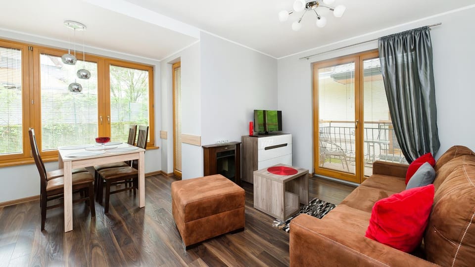 TV and multimedia, Living room, Dining area