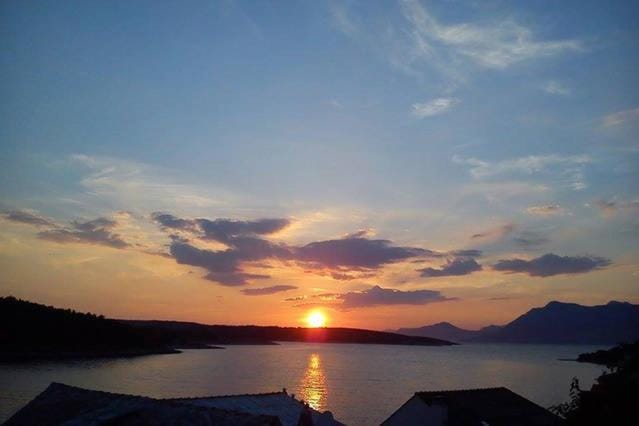 Big apartment Povlja-20 meters from sea Apartment in Split-Dalmatia County