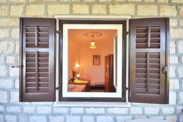 Big apartment Povlja-20 meters from sea Apartment in Split-Dalmatia County