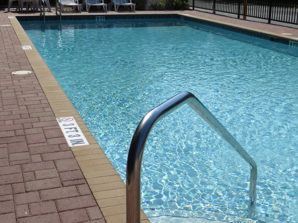 Swimming pool, Swimming pool