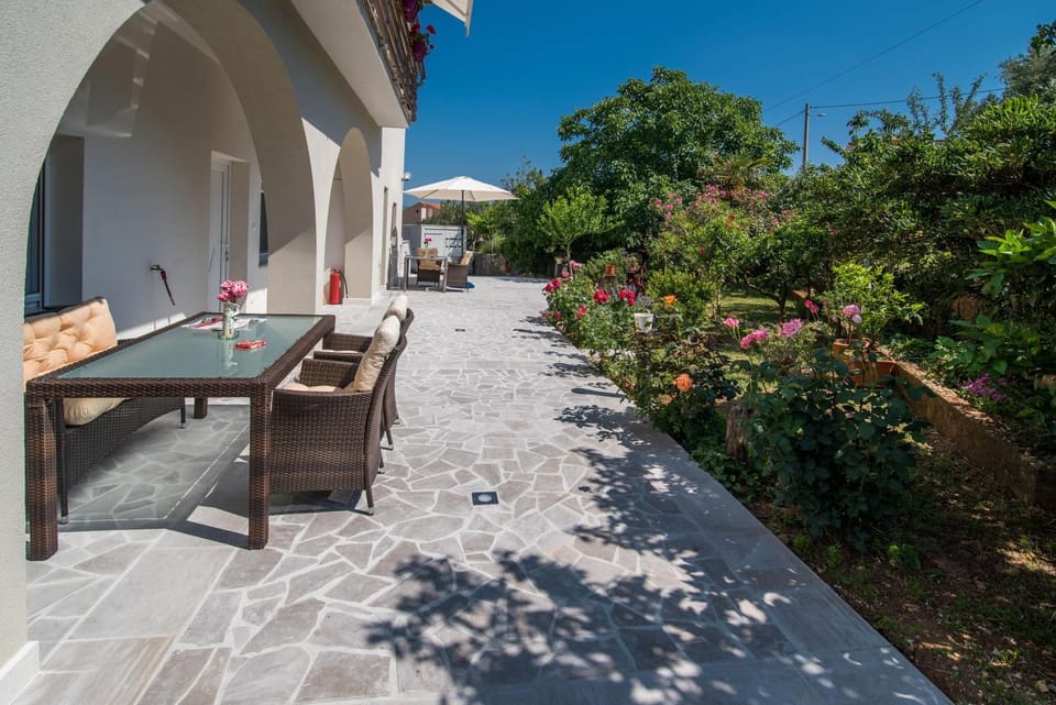 Property building, Balcony/Terrace