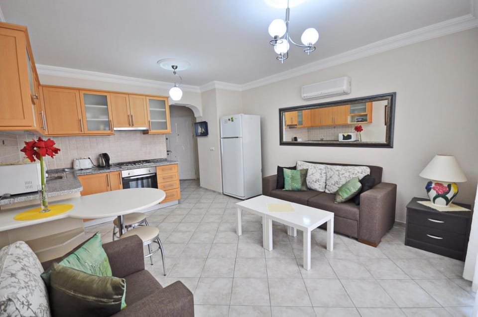 Kitchen or kitchenette, Living room, Seating area