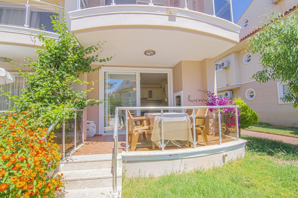 Property building, Balcony/Terrace