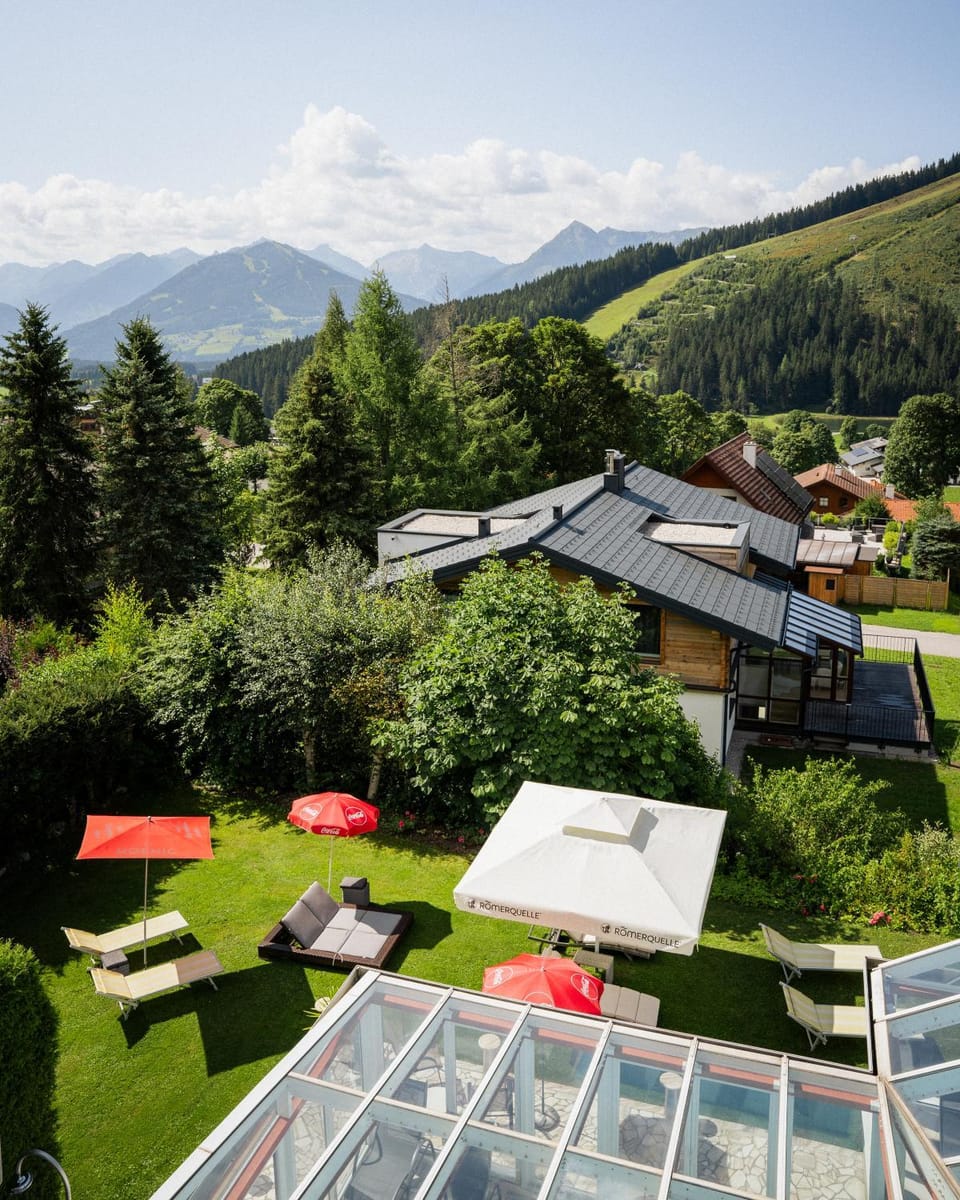 Garden, Spa and wellness centre/facilities, Garden view, Garden view, sunbed