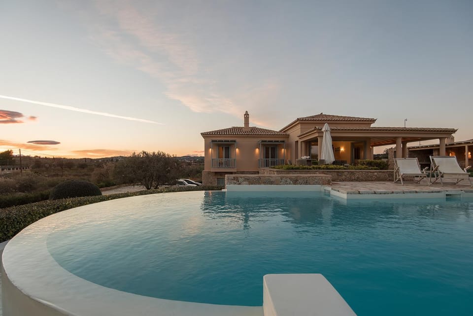 Property building, Day, Swimming pool