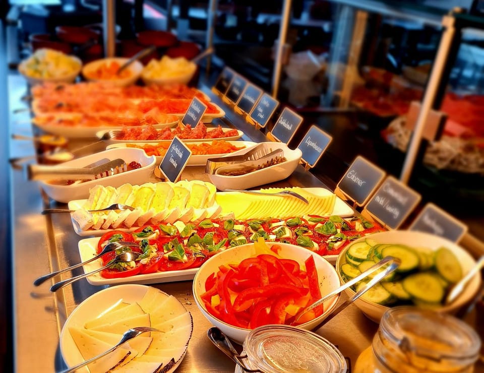 Breakfast, Buffet breakfast