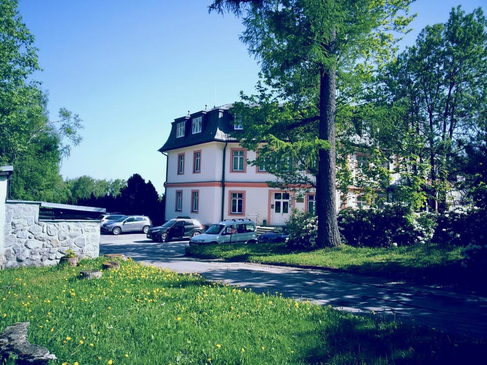 Facade/entrance, Spring, Off site, On site