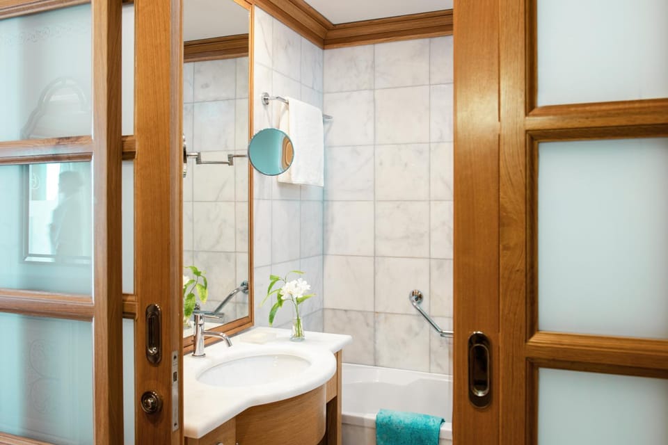 Bathroom, Public Bath