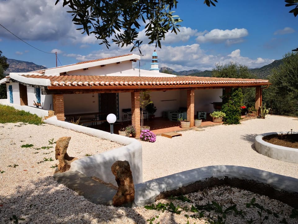 Property building, Garden, Garden view, Mountain view