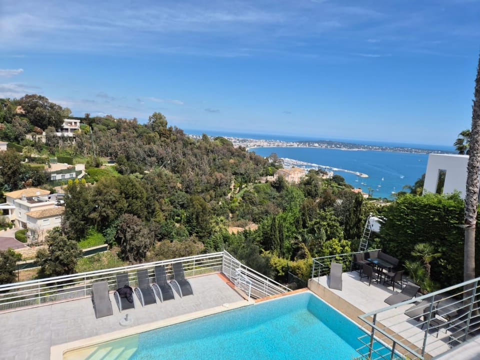 Patio, Balcony/Terrace, Landmark view, Pool view, Sea view, sunbed