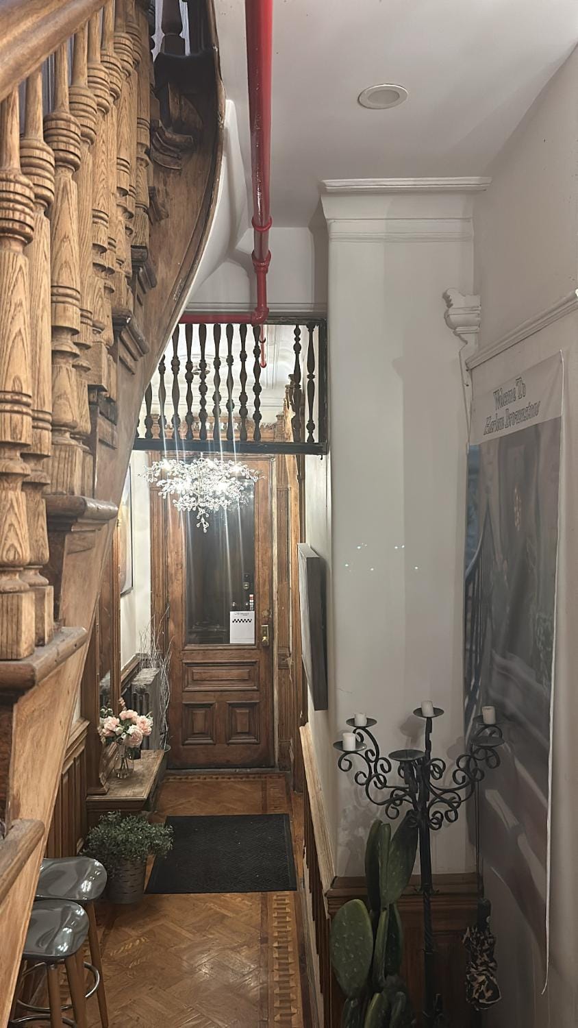 Harlem Brownstone Apartment in Harlem