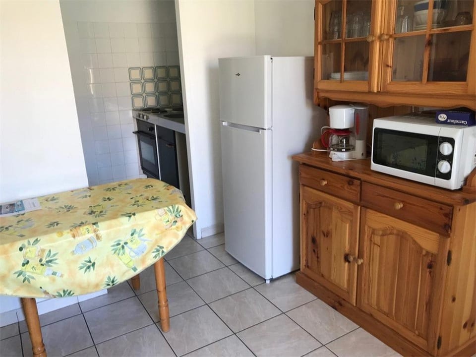 T2 Bord de Mer - 4 Pers - 50m Plage - 150m Commerces - Parking - TV - FR-1-81-228 Apartment in Le Barcarès