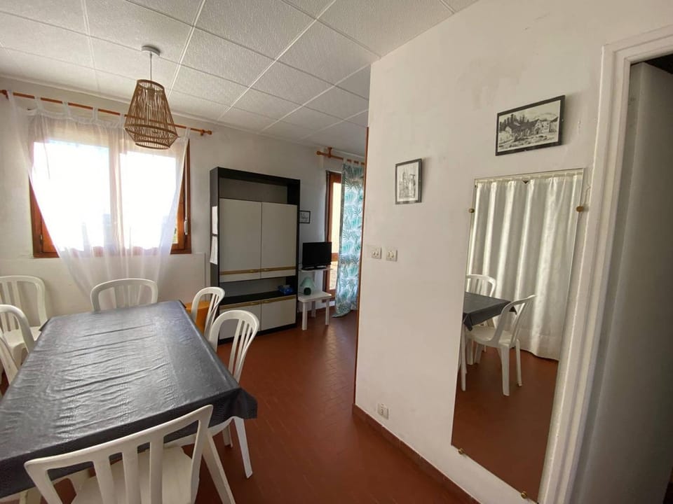 Bel appartement 3 pièces - 6 pers - Accès plage direct - Parking - TV/Lave-vaisselle/Lave-linge - FR-1-81-273 Apartment in Le Barcarès