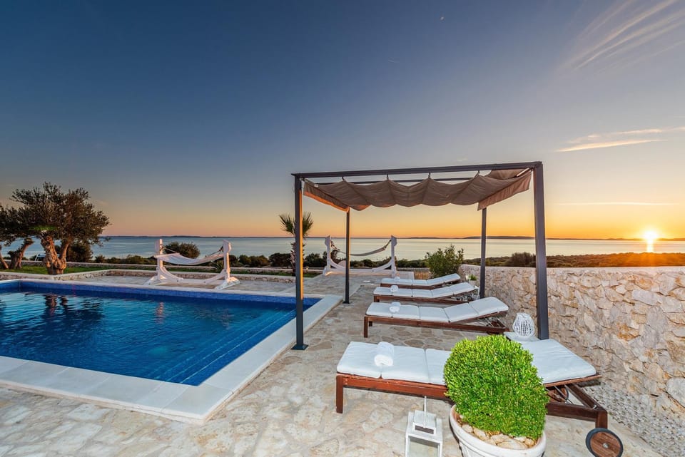 Villa Toma I Villa in Novalja