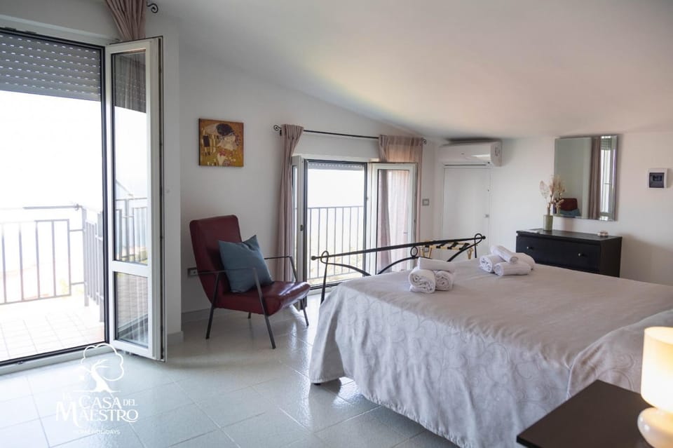 La Casa del Maestro Attico Apartment in Campania