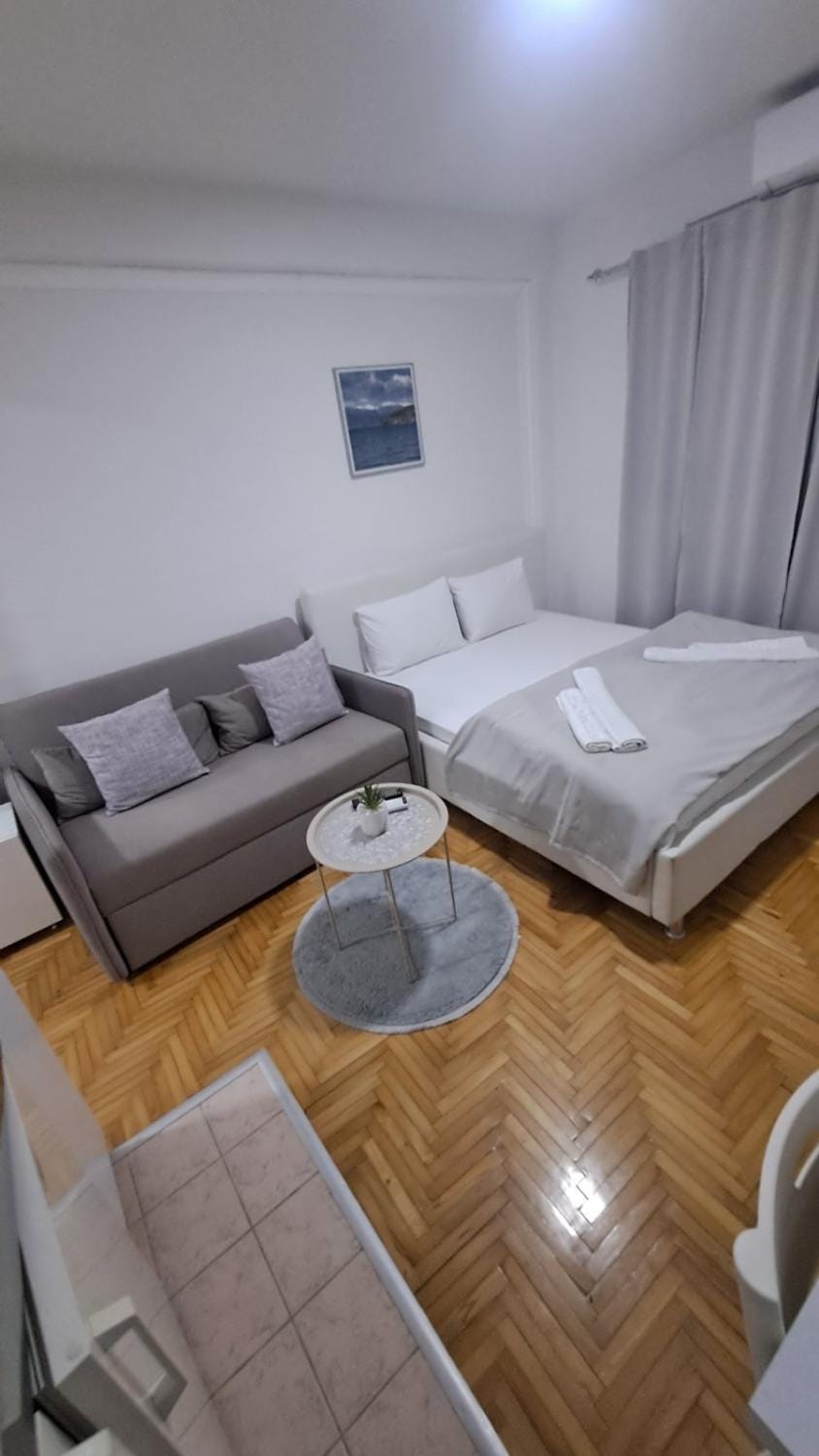 Top Spot Studio Apartment in Ohrid