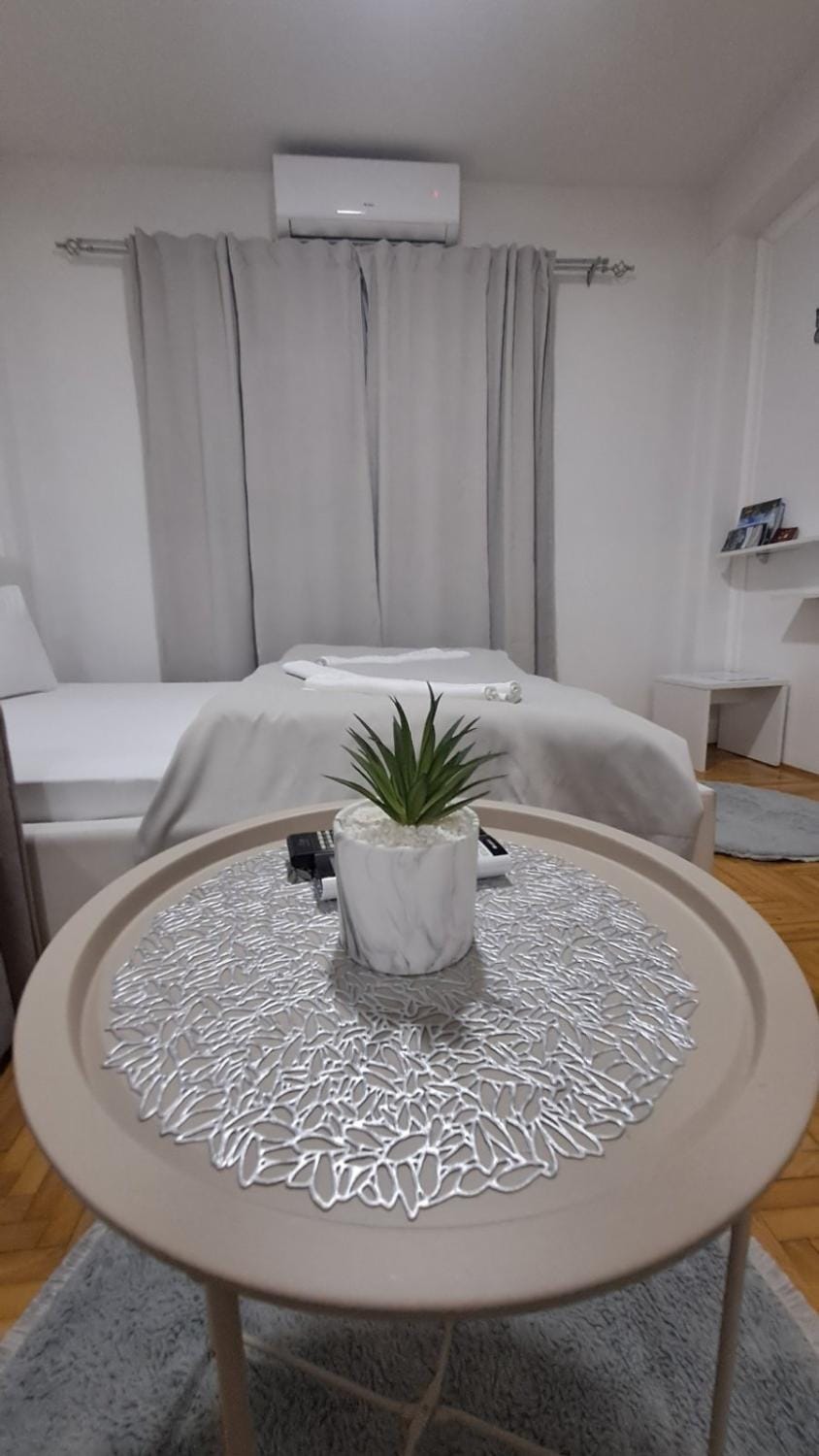 Top Spot Studio Apartment in Ohrid