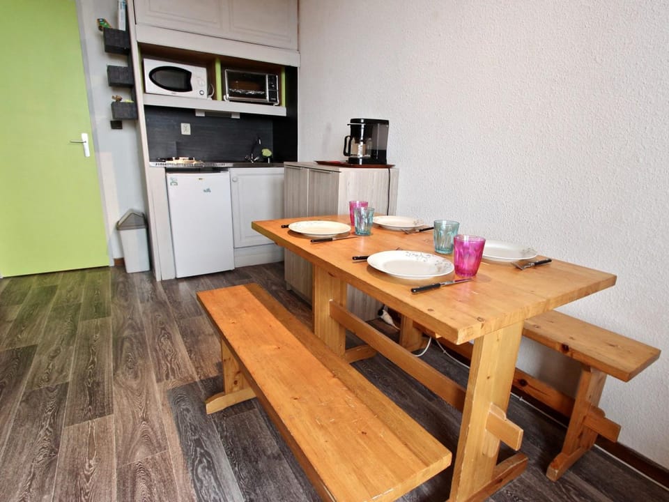 Studio lumineux rénové à Chamrousse, animaux admis - FR-1-340-154 Apartment in Provence