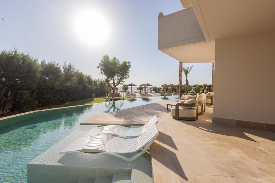 Pool view, Swimming pool