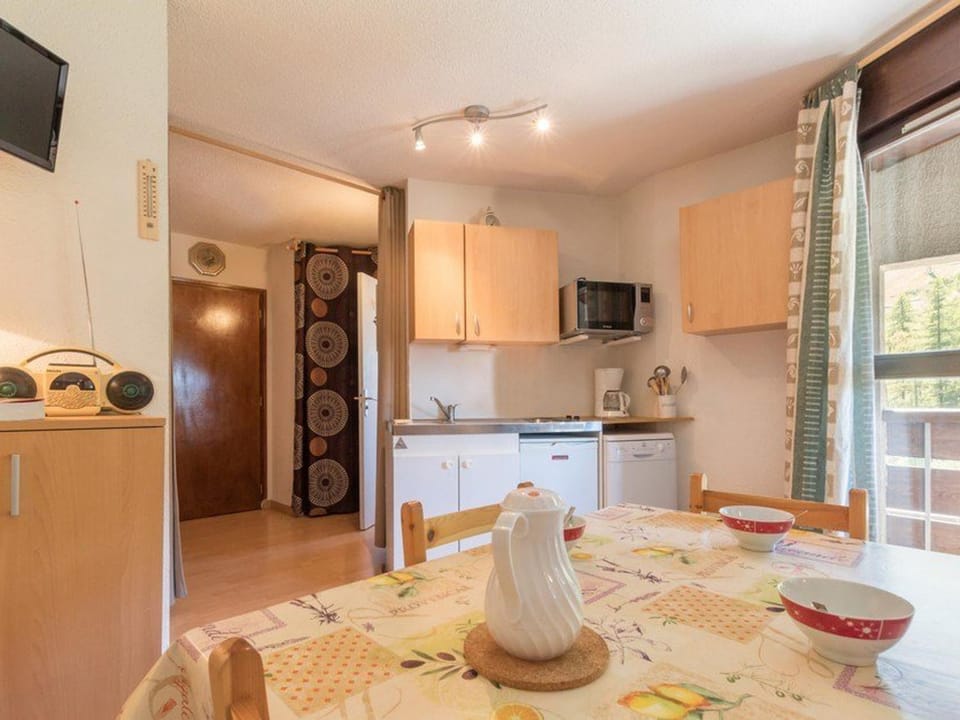 Studio cosy 4 pers. à Serre-Chevalier, proche commerces et remontées mécaniques, casier à ski inclus Apartment in Saint-Chaffrey