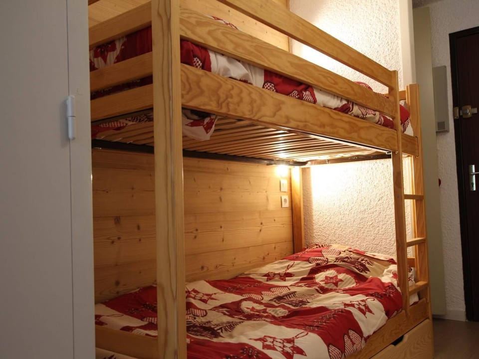 Studio 4 pers. à Serre-Chevalier avec balcon, parking, animaux admis - FR-1-330E-58 Apartment in Saint-Chaffrey