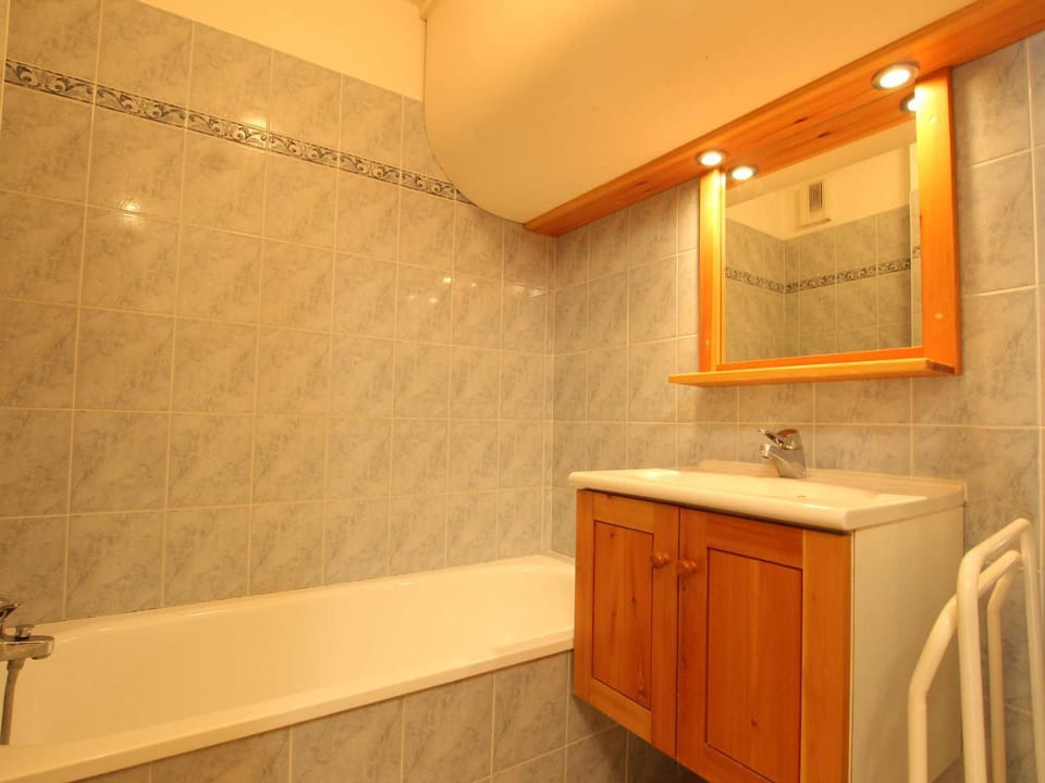 Studio lumineux avec terrasse sud. Serres-Chevalier, 4 personnes, équipements complets. - FR-1-330E-57 Apartment in Saint-Chaffrey