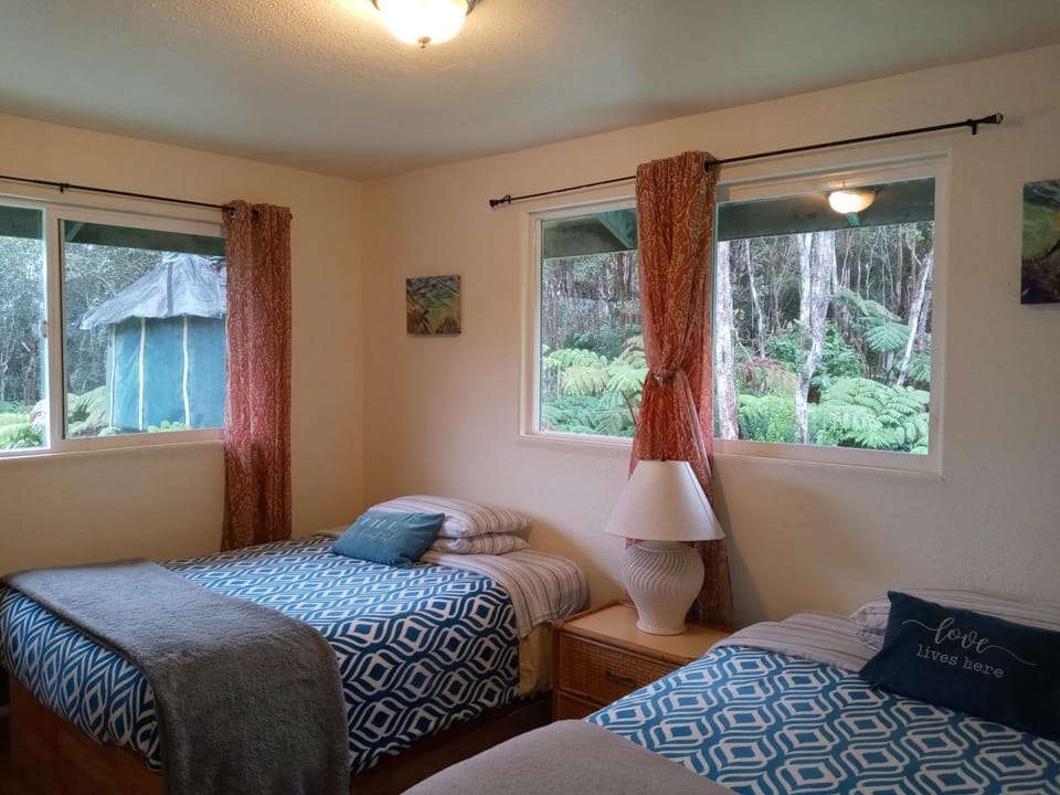 Bedroom, Garden view