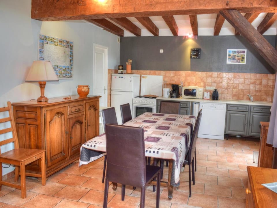 Charmant gîte à Montrésor avec jardin et équipement bébé Country House in Centre-Val de Loire