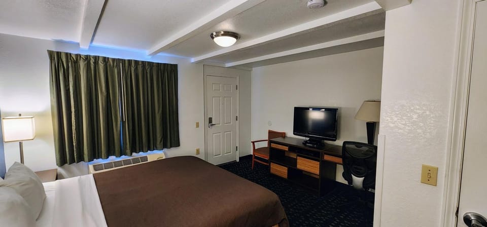 Bed, TV and multimedia