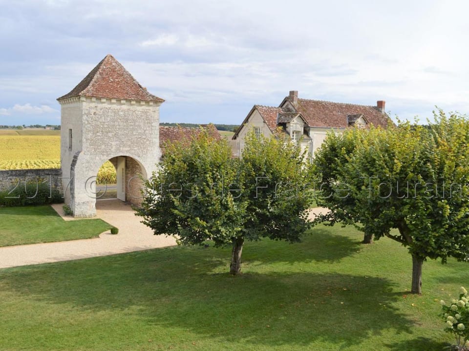 Charmante maison de campagne dans une ferme rénovée - FR-1-381-262 House in Centre-Val de Loire
